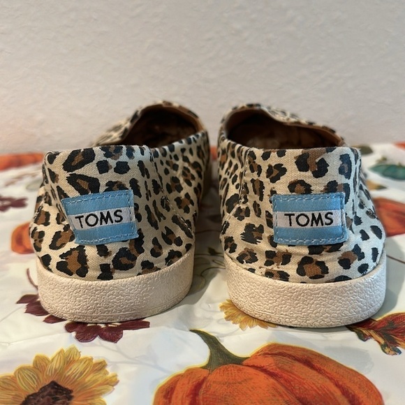 TOMS BIRCH LEOPARD AVALON SLIPON SHOES GUC SZ 8.5 EVERYDAY COMFORT - Picture 6 of 10